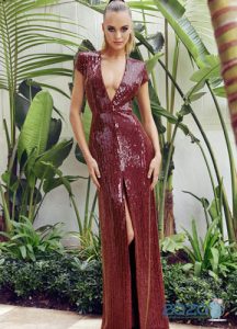 Модное бордовое платье на Новый Год 2020