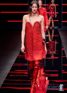 Модное красное платье на Новый Год 2020