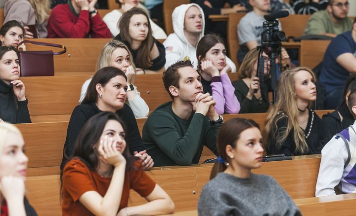 Студенты МГУ на лекции