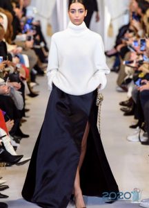 Атласная юбка с разрезом зима 2020