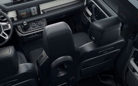 Салон Land Rover Defender 2020